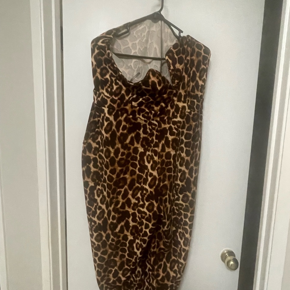 Leopard Print Strapless Jumper